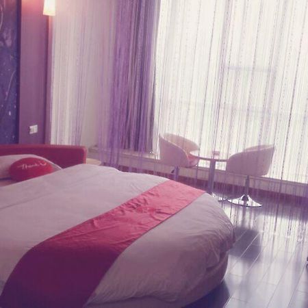 Thank Inn Chain Hotel Shanxi Lvliang Lishi Beichuanghe Road Luliang  Eksteriør bilde
